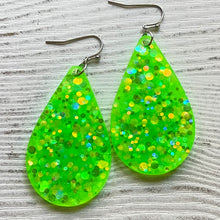 Load image into Gallery viewer, Randans Frameless Dangle Teardrops- green
